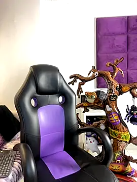 AdrianRinaldi online show from 10/30/25, 07:36