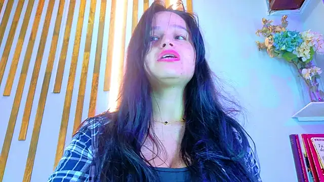 Snapshot of Jennifer_Vega1 chatting on 10/05/25, 07:01 Jennifer Vega1 online show from 10/05/25, 07:01