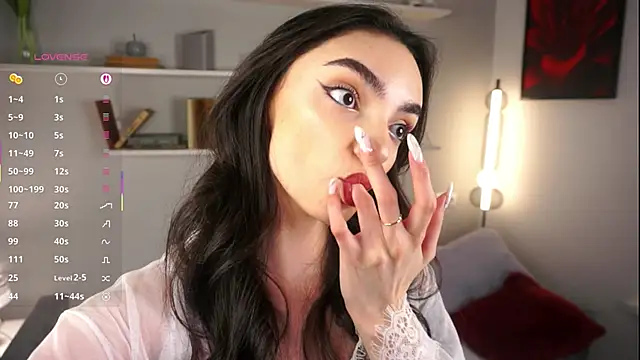 Morena Dolce online show from 09/17/25, 04:47