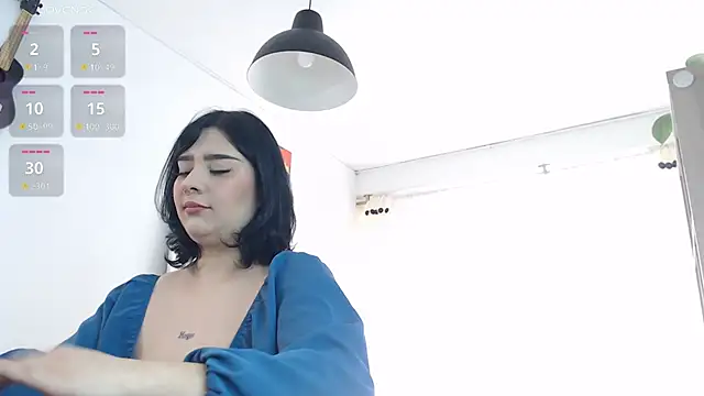 Snapshot of Annie_Villaa chatting on 10/09/25, 12:14 Annie Villaa online show from 10/09/25, 12:14