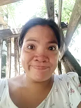 Snapshot of Sweet_dhea05 chatting on 11/23/25, 04:01 Sweet dhea05 online show from 11/23/25, 04:01