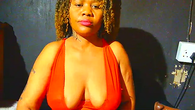 Snapshot of Augustine-Blooomxx chatting on 11/06/25, 11:11 Augustine-Blooomxx online show from 11/06/25, 11:11