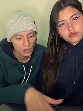 Snapshot of Karma_And_Sex chatting on 11/20/25, 07:41 Karma And Sex online show from 11/20/25, 07:41