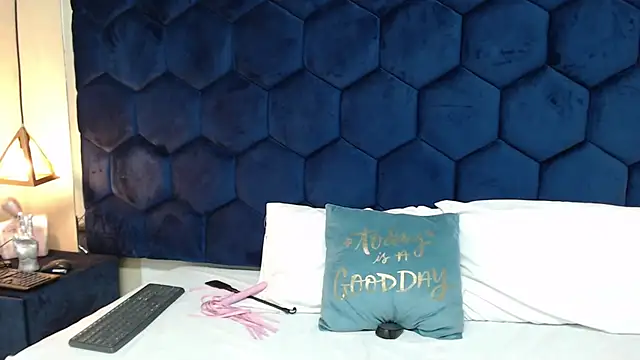 secretdream vc online show from 11/05/25, 01:44