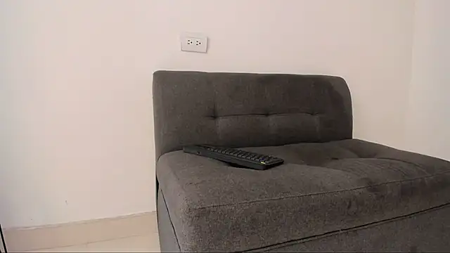 lara and danny online show from 10/12/25, 07:57