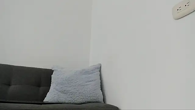 lara and danny online show from 10/30/25, 06:52