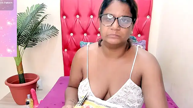 Strawberry Lips online show from 09/19/25, 05:20