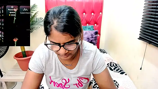 Strawberry Lips online show from 10/06/25, 04:54