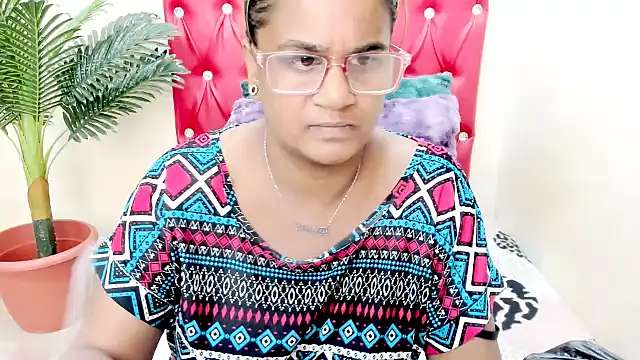 Strawberry Lips online show from 10/30/25, 04:47