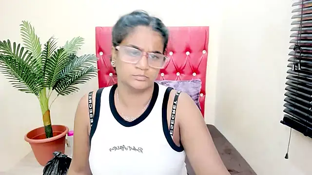 Strawberry Lips online show from 11/11/25, 04:45