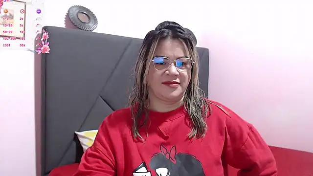 Snapshot of pamela_echeverria chatting on 10/11/25, 10:58 pamela echeverria online show from 10/11/25, 10:58