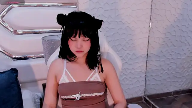 TatiLee online show from 11/14/25, 06:50