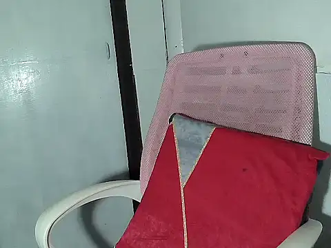 kiannie01 online show from 11/28/25, 11:35