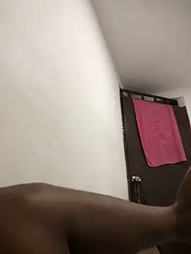 Snapshot of MichellePose chatting on 09/26/25, 03:32 MichellePose online show from 09/26/25, 03:32