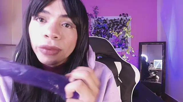 Katy bratz  online show from 10/27/25, 01:53