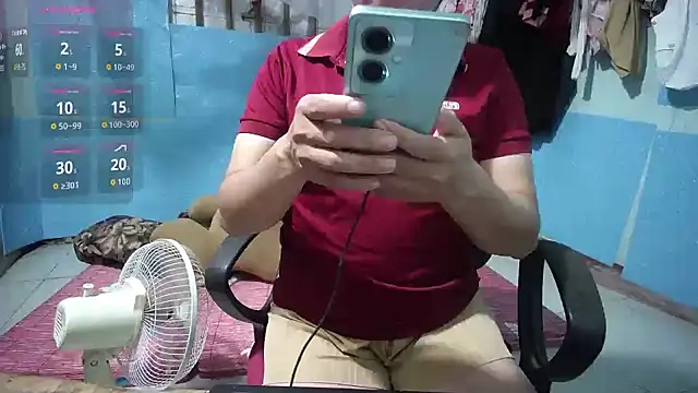 Snapshot of Xue_weng chatting on 09/28/25, 10:31 Xue weng online show from 09/28/25, 10:31