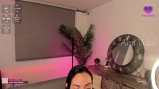 Miss norway online show from 11/10/25, 09:36