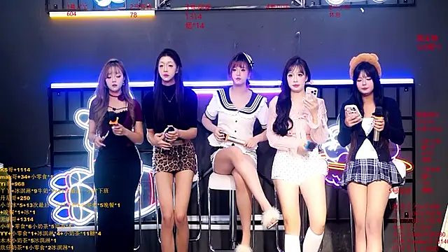 EYgirl222 online show from 10/12/25, 08:24