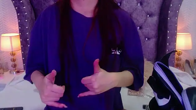 RavenLove  online show from 11/06/25, 07:26