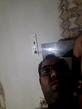 Hot-boy077 online show from 10/18/25, 07:14