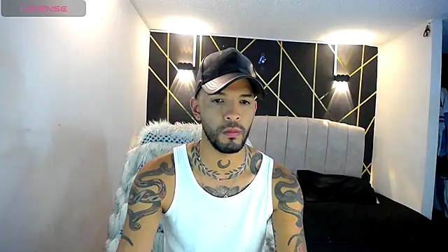 LickMyInk online show from 10/18/25, 03:20