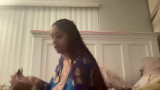 Snapshot of sweetnjuicyyy chatting on 09/11/25, 03:17 sweetnjuicyyy online show from 09/11/25, 03:17