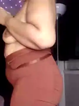 sweetnjuicyyy online show from 11/11/25, 04:12