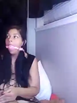 sweetnjuicyyy online show from 11/19/25, 06:35