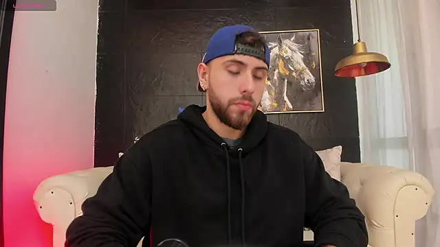 Maximo Wolff online show from 10/14/25, 08:09