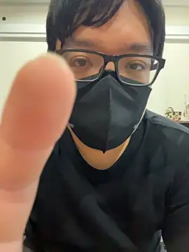 I SHO0106 online show from 10/03/25, 07:27