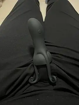 I SHO0106 online show from 12/03/25, 10:24