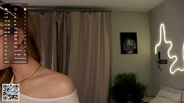 BeatrixCharton online show from 09/29/25, 06:13