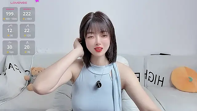 uikyy1 online show from 10/15/25, 07:41