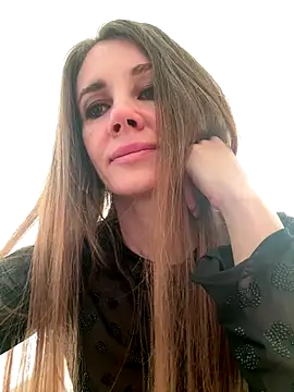 LucieMack online show from 10/30/25, 06:26