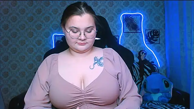 Snapshot of InLoveWithLife26 chatting on 10/10/25, 07:24 InLoveWithLife26 online show from 10/10/25, 07:24