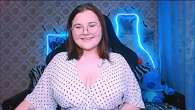 Snapshot of InLoveWithLife26 chatting on 10/26/25, 06:03 InLoveWithLife26 online show from 10/26/25, 06:03