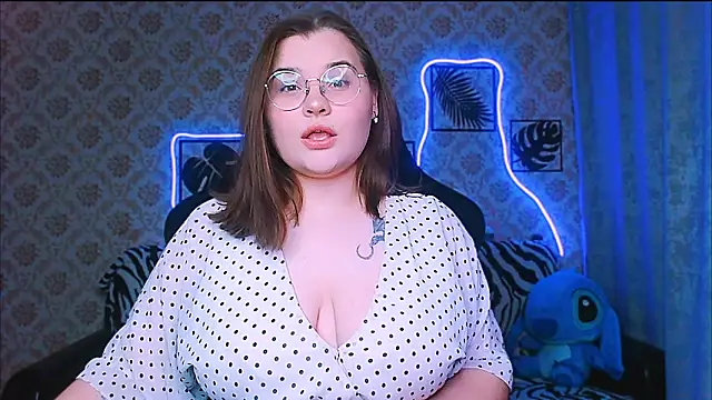 Snapshot of InLoveWithLife26 chatting on 11/11/25, 08:09 InLoveWithLife26 online show from 11/11/25, 08:09