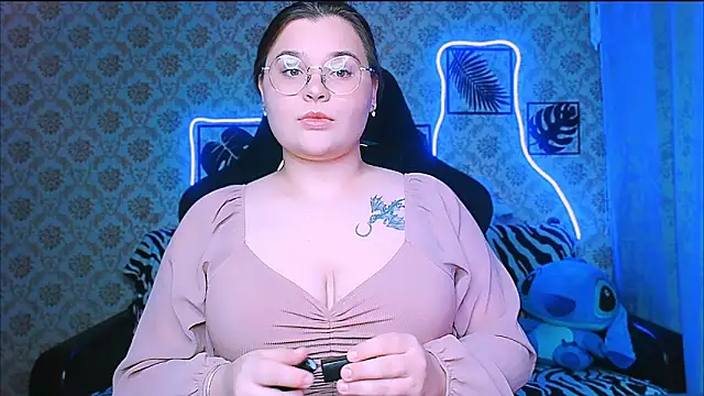 Snapshot of InLoveWithLife26 chatting on 11/13/25, 08:08 InLoveWithLife26 online show from 11/13/25, 08:08