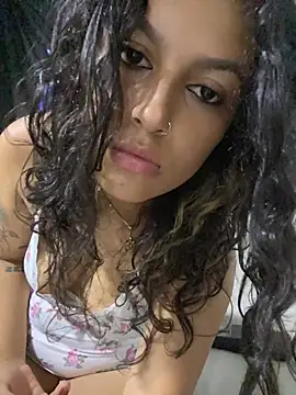 Snapshot of LinaSwitt chatting on 11/09/25, 01:15 LinaSwitt online show from 11/09/25, 01:15