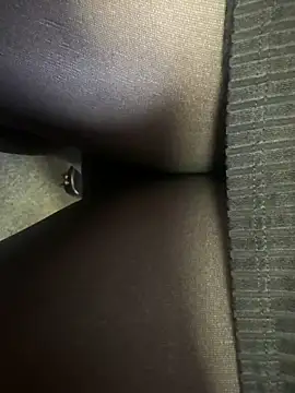 HiddenHoneyLDN online show from 10/30/25, 10:16