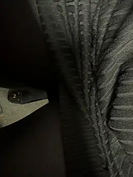 HiddenHoneyLDN online show from 11/05/25, 03:45