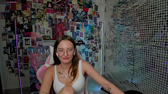 Snapshot of Maryyy_May chatting on 09/08/25, 05:01 Maryyy May online show from 09/08/25, 05:01