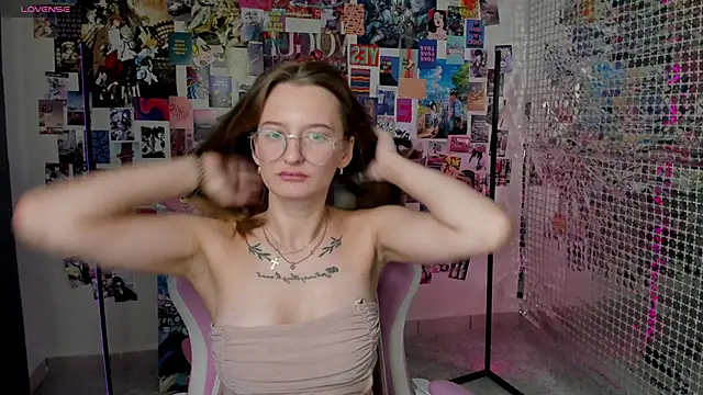 Snapshot of Maryyy_May chatting on 09/09/25, 05:01 Maryyy May online show from 09/09/25, 05:01