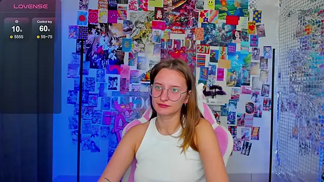 Snapshot of Maryyy_May chatting on 10/07/25, 06:49 Maryyy May online show from 10/07/25, 06:49