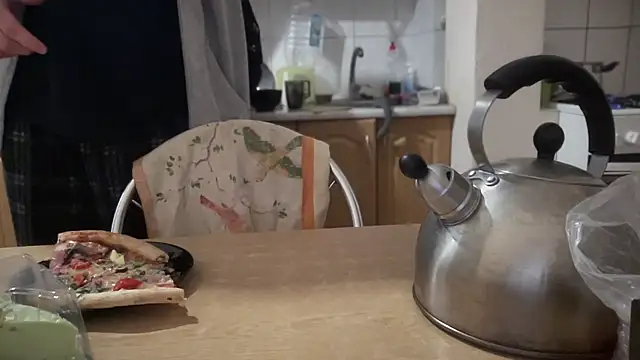 Rosea Champagne online show from 10/16/25, 12:17