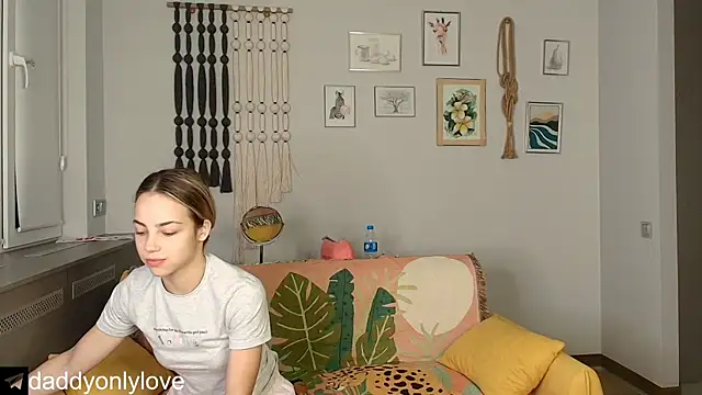 daddyonlyloveme online show from 10/24/25, 08:16