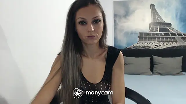 Snapshot of RheaEtthan chatting on 10/06/25, 08:17 RheaEtthan online show from 10/06/25, 08:17