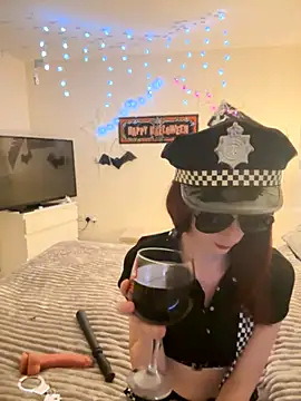 NaughtyLittleLouise online show from 10/24/25, 10:17