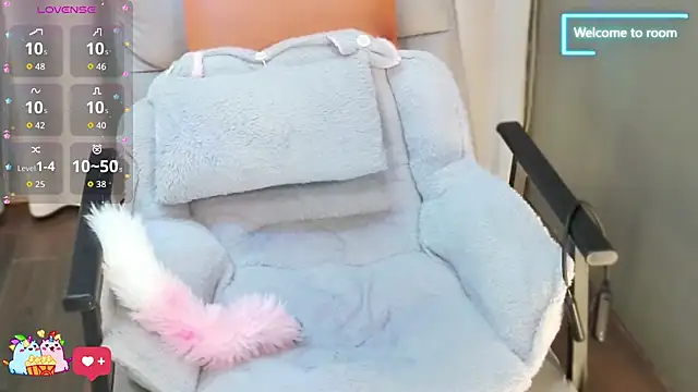 LINLIN-2025 online show from 11/19/25, 02:06