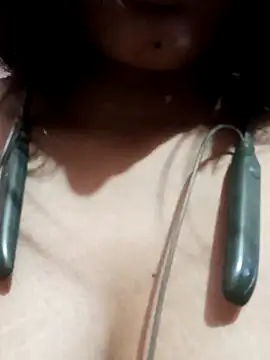 kaviyaponnu0987 online show from 11/02/25, 10:39